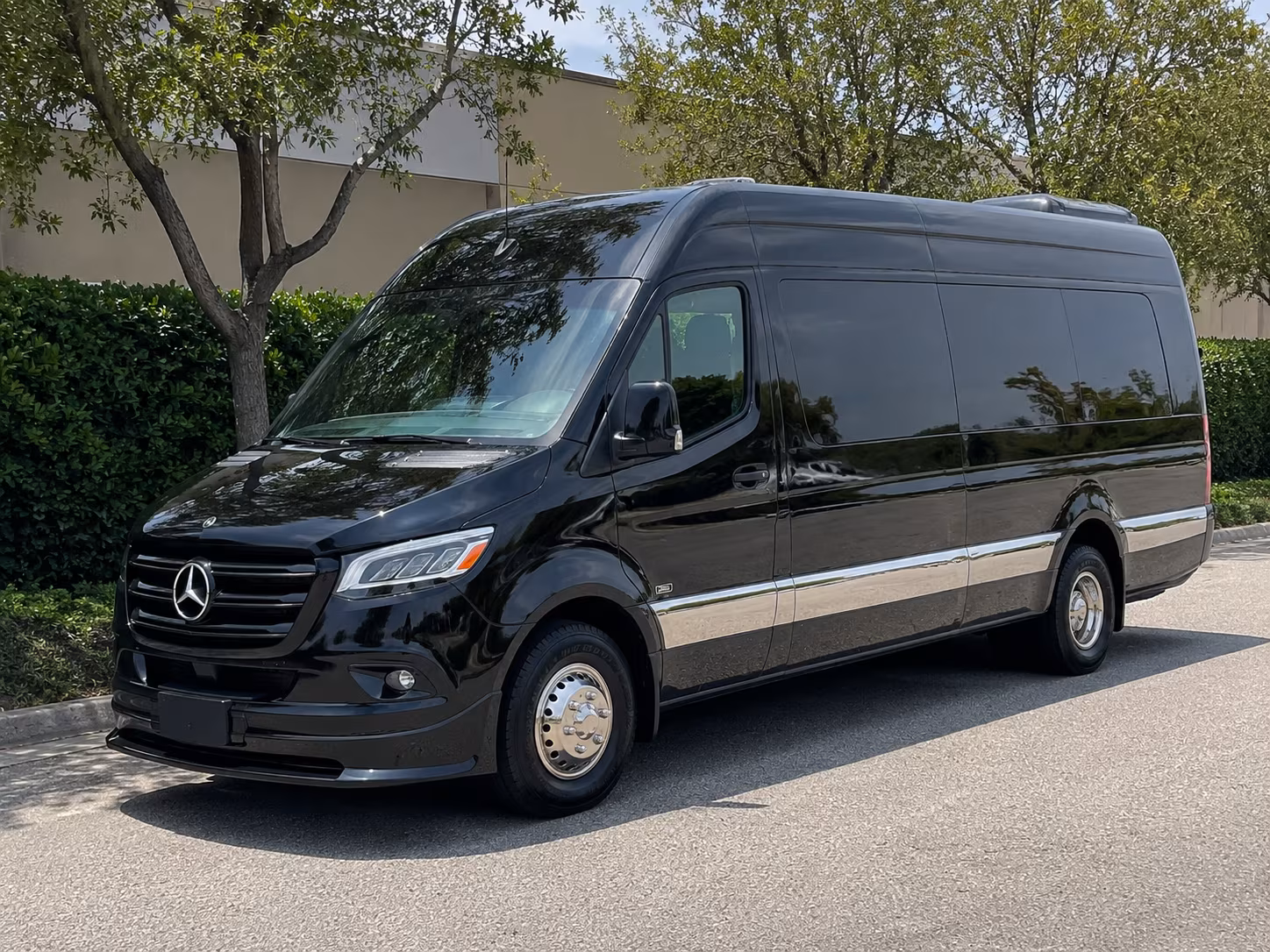arvada aurora charter buses
