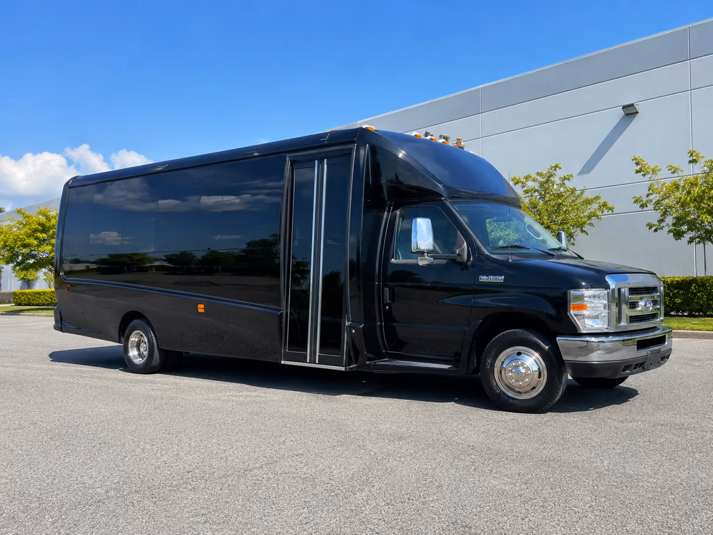 centennial concert bus rentals for groups and fans