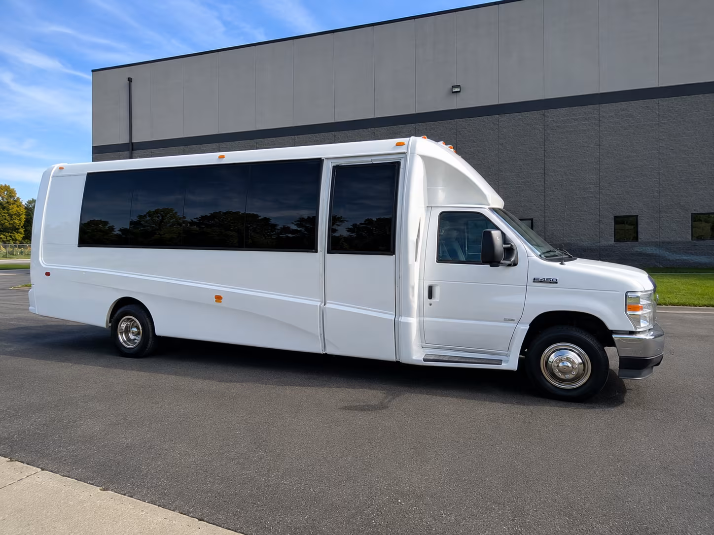 commerce city quick and flexible airport transportation in commerce city
