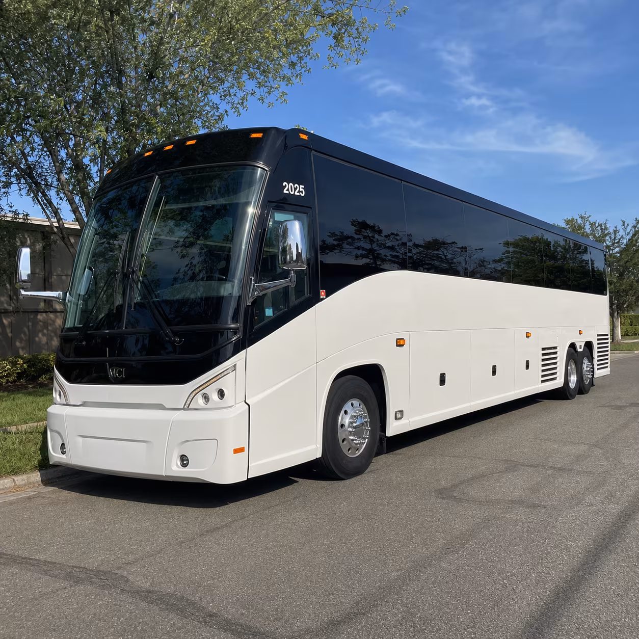 lakewood college sports team and fan group charter bus rentals in lakewood