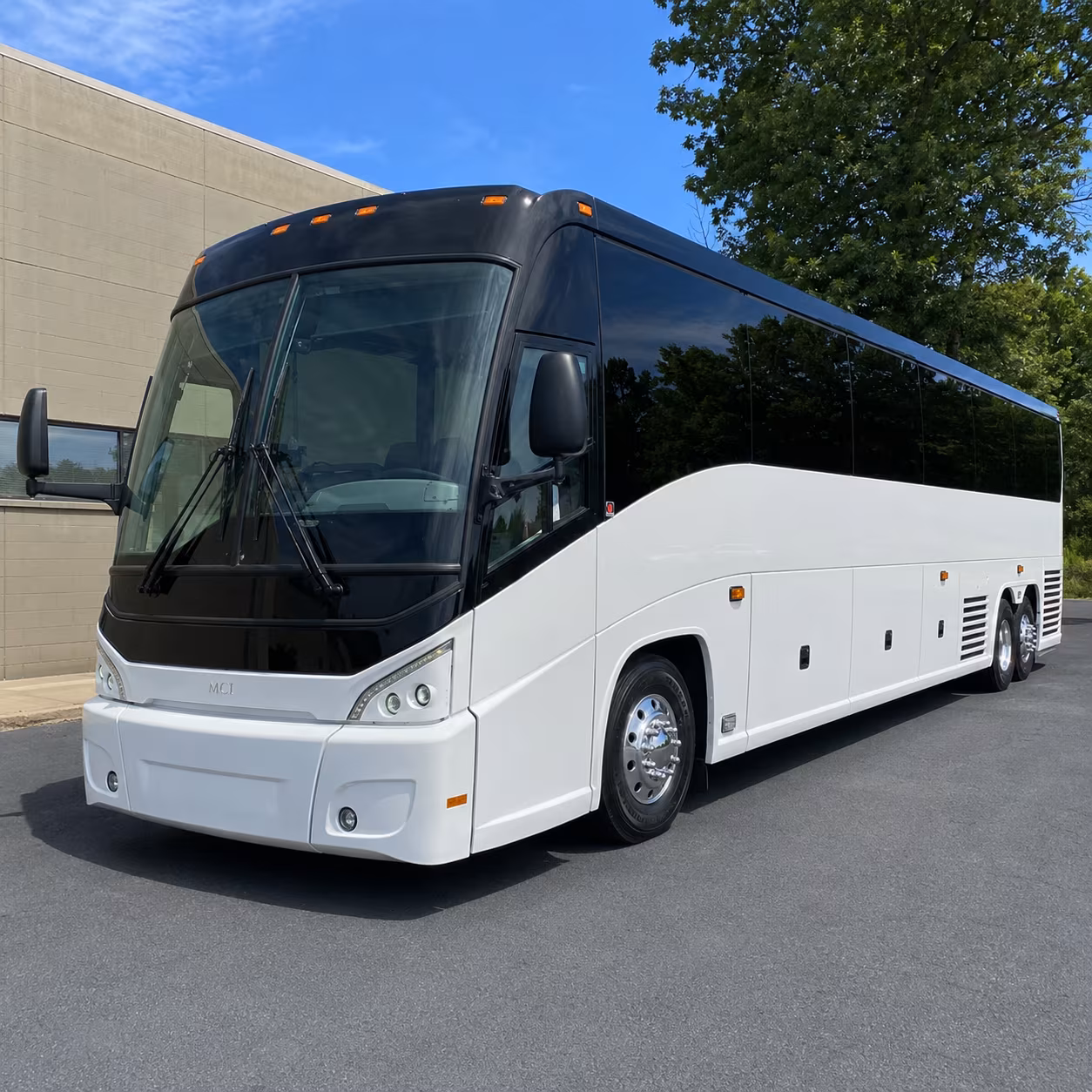 lakewood make your group trip comfortable with a lakewood long distance charter bus rental