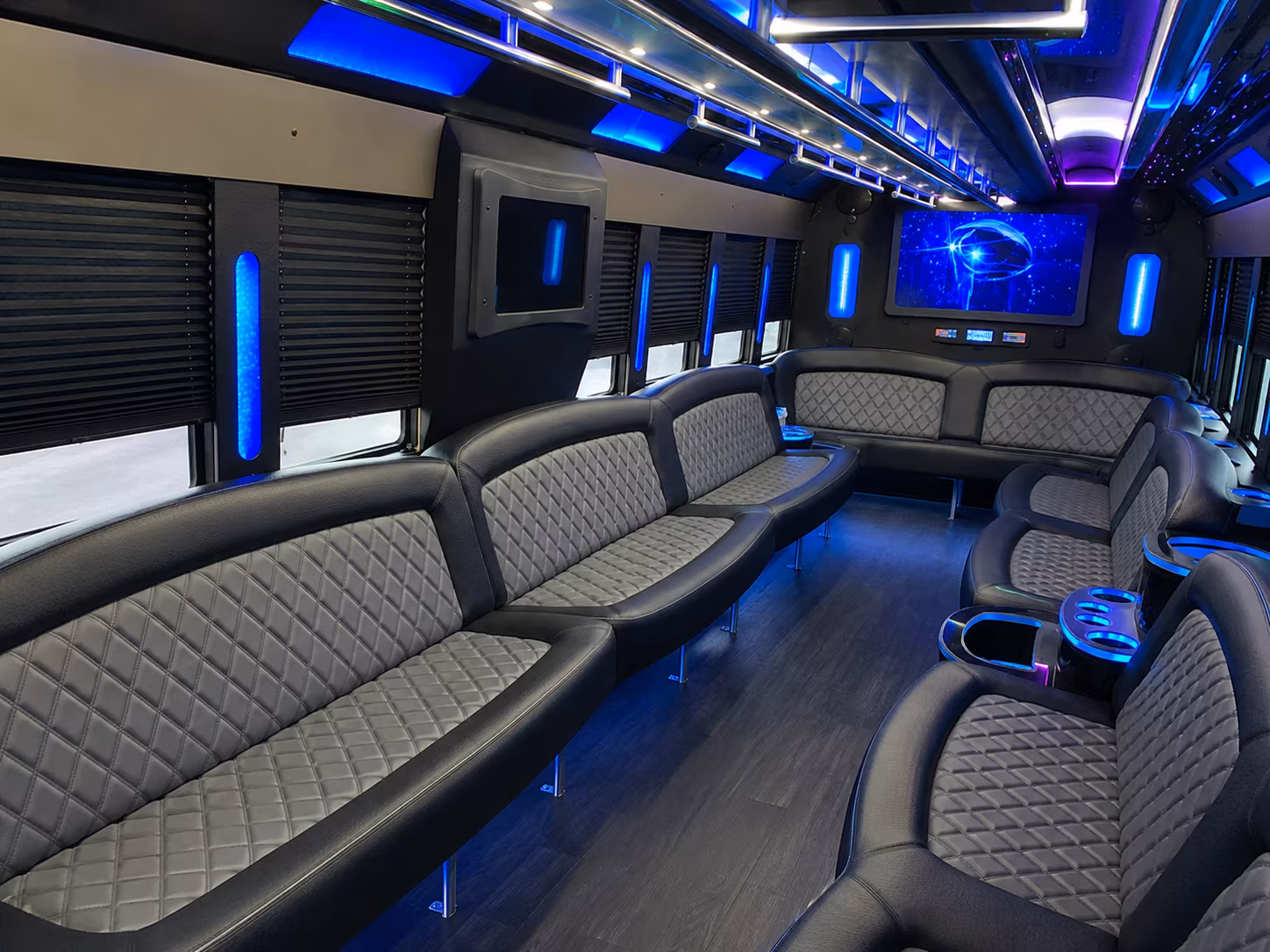 party buses and minibuses for every aurora concert night